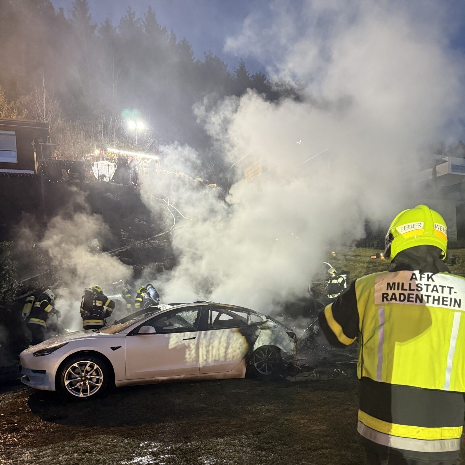 Herausfordernder Einsatz für fünf Oberkärntner Wehren. (Bild: FF Millstatt)