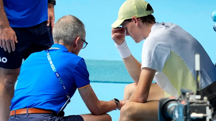 Jannik Sinner hatte zu kämpfen, ...