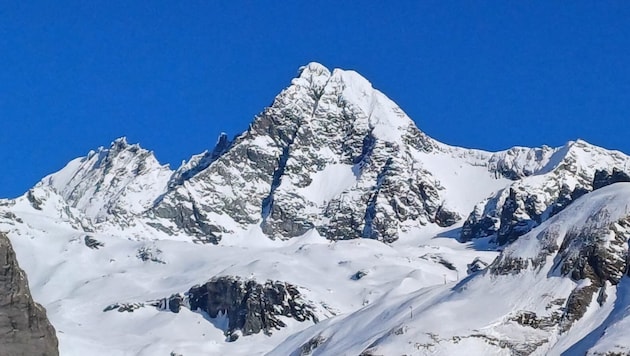 View from Kals to the Großglockner: the Stüdlgrat ridge descends to the left of the summit. (archive picture). (Bild: Sigi Hatzer)