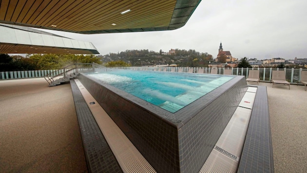 Now affected: The outdoor pool in the sauna area. (Bild: Markus Tschepp)