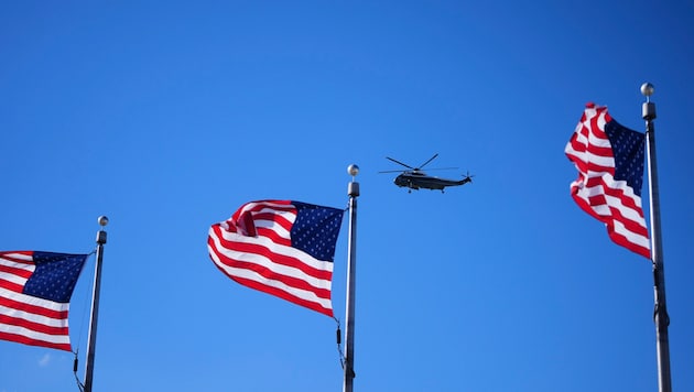 US flags no longer at half-mast with immediate effect (Bild: APA/AP)