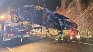 Der Wagen wurde beim Unfall in Bad Ischl total demoliert