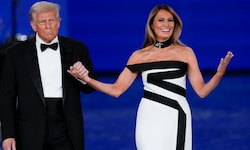 Melania Trump legte einen strahlenden Auftritt in einer auffälligen, weiß-schwarzen Robe hin. 
