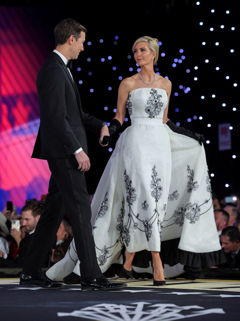 Ivanka Trump sah in ihrer Givenchy-Robe aus wie eine Hollywood-Diva. (Bild: picturedesk.com/Carlos Barria / REUTERS )