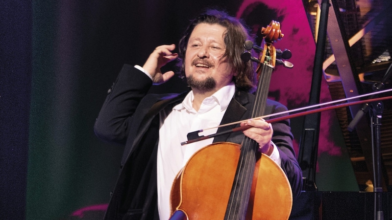 Star cellist Friedrich Kleinhapl makes a guest appearance in Weiz in October with his tango project. (Bild: www.christianjungwirth.com)