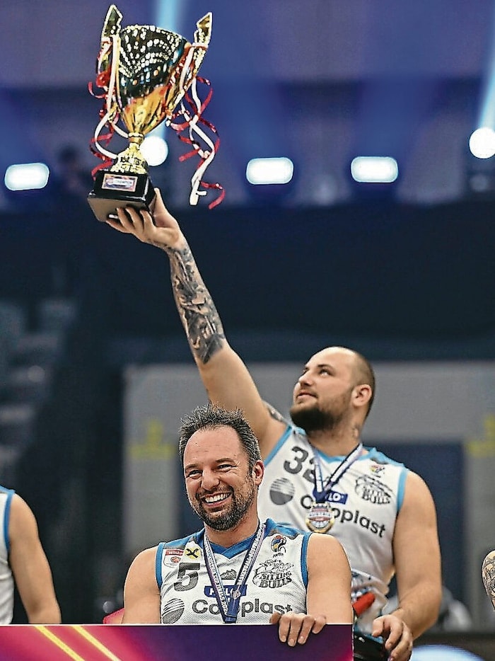 The Sitting Bulls were also able to celebrate the Cup title.