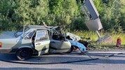 Im Jahr 2023 krachte eine Einheimische auf der B100 mit ihrem Pkw gegen ein elektronisches ...