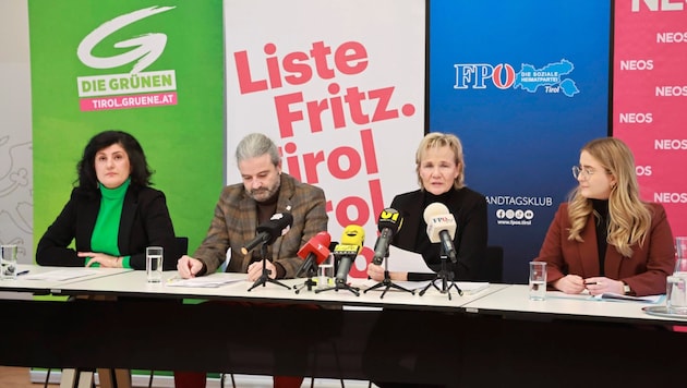 Zeliha Arslan (Grüne), Markus Sint (Liste Fritz), Evelyn Achhorner (FPÖ) und Susanna Riedlsperger (Neos, von links). (Bild: Johanna Birbaumer)