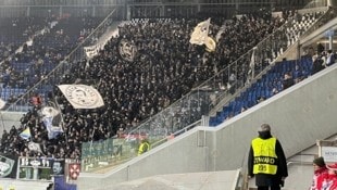 Sturms Fan-Block im Gewiss-Stadion in Bergamo (Bild: Volker Silli)