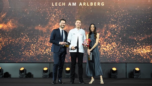 Julian Stieger kocht beim Chef’s Table in der Roten Wand in Lech auf. (Bild: Österreich Werbung)