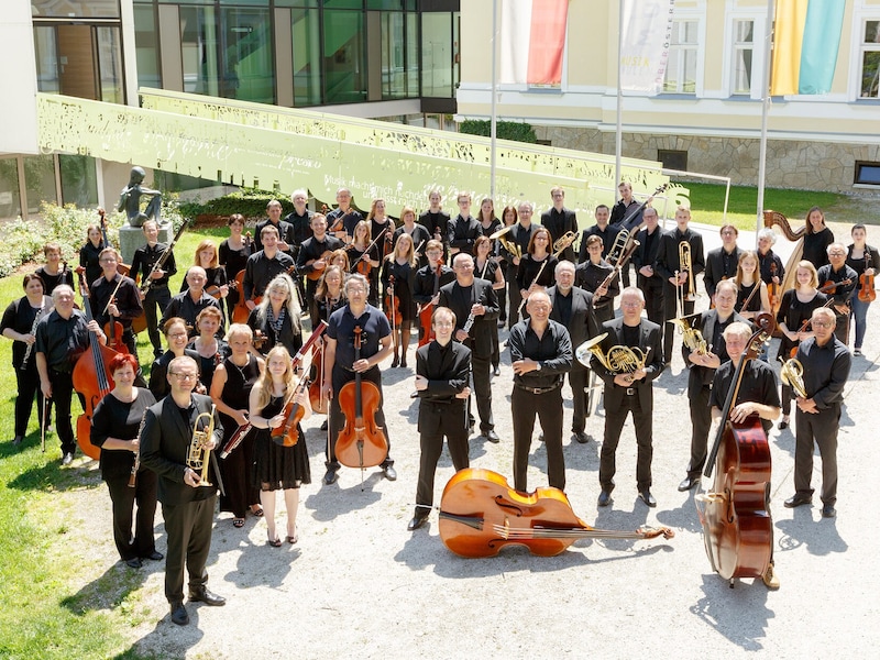 Eine richtige Faschingsmatinee präsentiert das Orchester der Stadt Vöcklabruck erstmals unter dem Titel „Ein musikalischer Spaß“ im heimischen Stadtsaal. Leitung: David Pennetzdorfer. Kosten: 27 Euro Datum: Sonntag, 26. Jänner, 11 Uhr Infolink: www.kuf.at/kultur (Bild: Alois Humer)