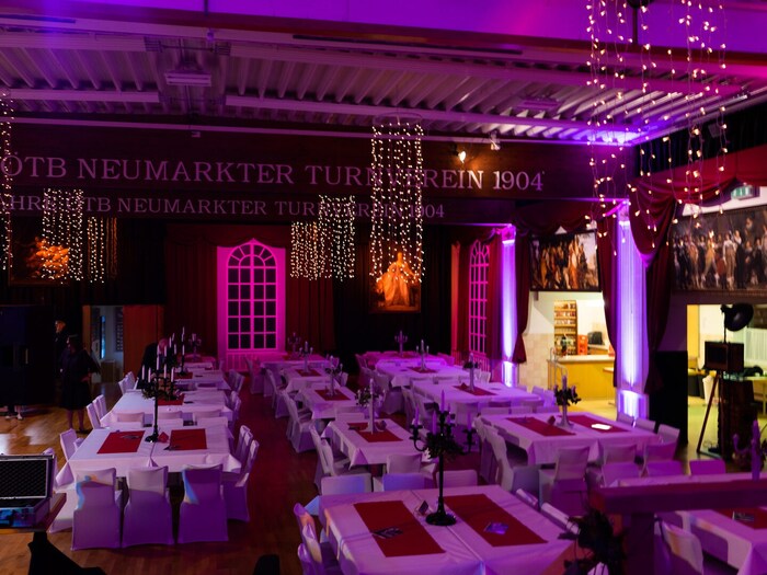 Neumarkt im Hausruckkreis is once again the region's ball stronghold in 2025. Imperial-royal ...