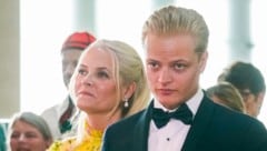 Kronprinzessin Mette-Marit und ihr Skandal-Sohn Marius, der gerade einen Entzug gemacht haben soll.  (Bild: Lise Aaserud / NTB)