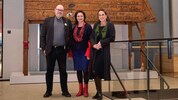 Von links: Museumsdirektor Matti Bunzl, Kulturstadträtin Veronica Kaup-Hasler, kaufmännische ...