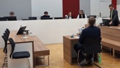 Der Angeklagte gab am Landesgericht Eisenstadt lediglich einen Übergriff auf seine Frau zu. Den Kindern will er kein Haar gekrümmt haben. (Bild: HS, Krone KREATIV)