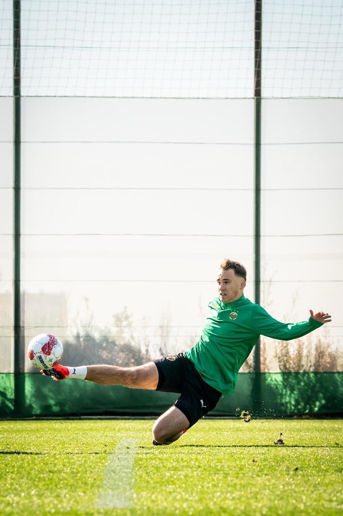 Wurmbrand goes full throttle at Rapids' training camp in Spain.
