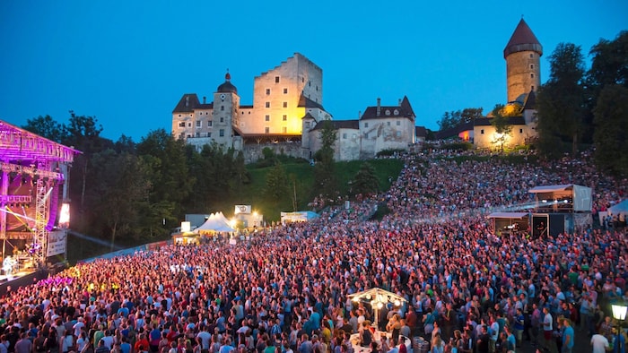 „CLAM LIVE“ Konzert