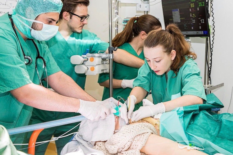 Beim Studium wird viel Wert auf die praktische Ausbildung geleget. (Bild: MONIKA SCHLOFFER www.monikaschloffer.at)