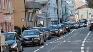 Parken in der Innenstadt könnte künftig teurer werden, am Messeparkplatz dafür günstiger. (Bild: Tschepp Markus)