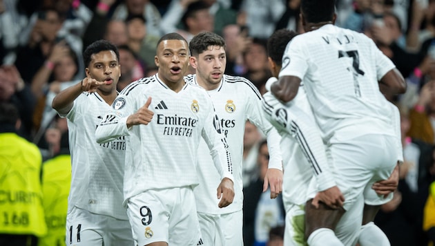 Kylian Mbappe (2nd from left) also scored against Salzburg. (Bild: GEPA pictures)