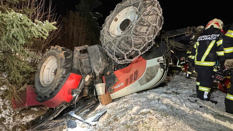 Die Fahrerkabine wurde komplett eingedrückt (Bild: FF Maria Neustift)