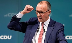 CDU-.Chef Friedrich Merz bezeichnet Blau-Schwarz als „Desaster“.