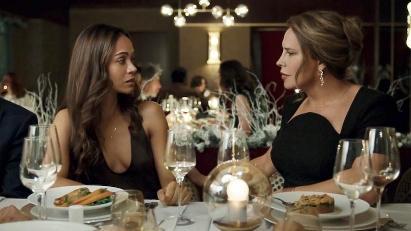 Both Zoe Saldana and Karla Sofia Gascon can hope to win an Oscar. (Bild: APA/Shanna Besson/Netflix via AP)