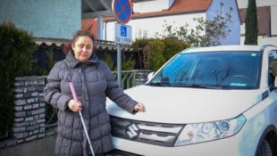 Gülfide Egrigöz hat einen gültigen Behindertenausweis, die Strafe für das Abschleppen muss die blinde Traunerin aber dennoch bezahlen. (Bild: Einöder Horst/Horst Einöder/Flashpictures)