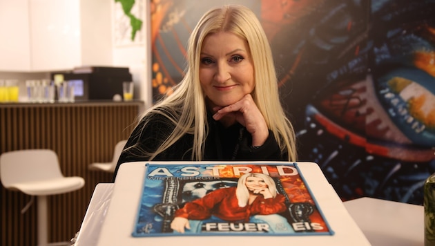 Kuchen mit Single-Cover-Aufdruck gab’s als Geschenk (Bild: Tröster Andreas)