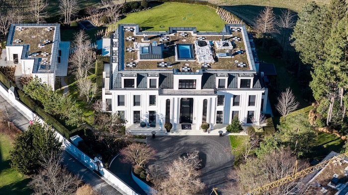Exclusive estates: Benko continued to live in a sumptuous southern villa in Innsbruck-Igls.