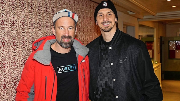 „Krone“-Sportredakteur Alex Hofstetter mit Zlatan Ibrahimovic (Bild: Pail Sepp/krone.at)