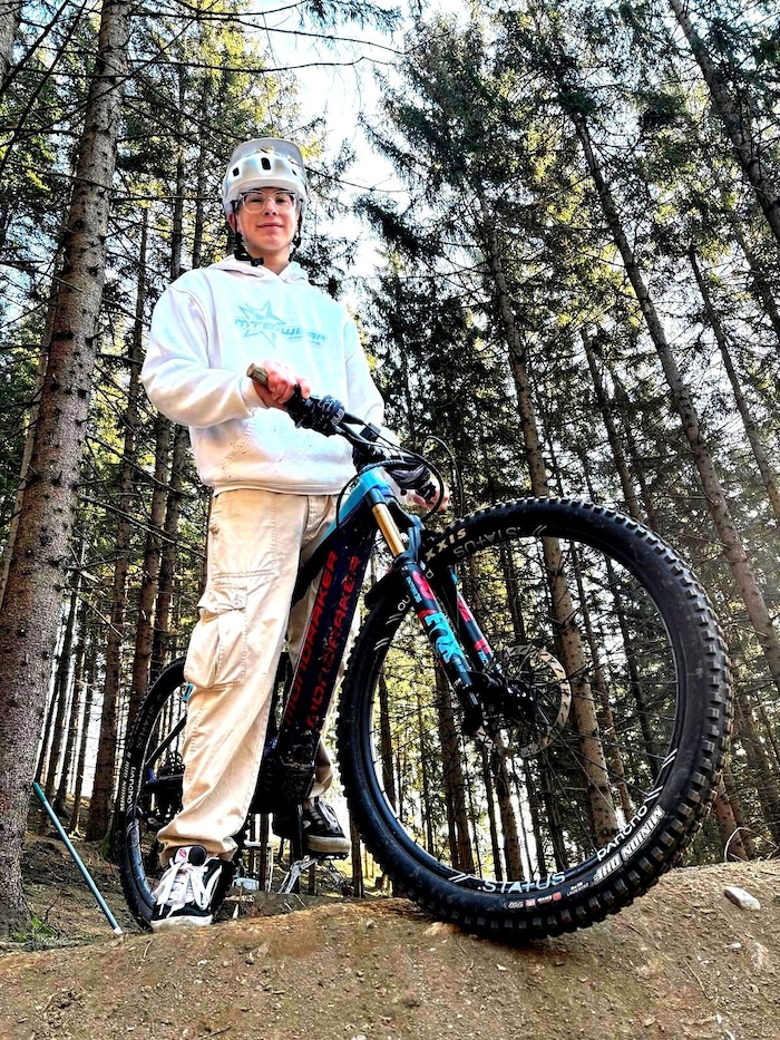 The 17-year-old up-and-coming talent Lukas Baumgartner demonstrated his skills to the "Krone". 