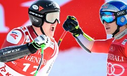 Raphael Haaser (li.) bejubelte einen zweiten Platz, nur Marco Odermatt war knapp schneller.