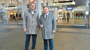 Zwei Floridsdorfer unter sich: Bezirksvorsteher Georg Papai mit Bürgermeister Michael Ludwig ...