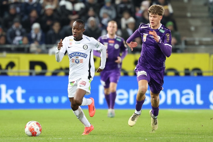 There are said to be interested parties for Jannik Robatsch (right).