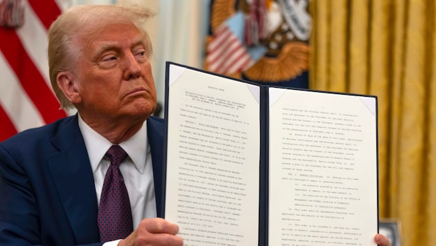 US President Donald Trump has imposed new tariffs on imports from Canada, Mexico and China. (Bild: APA/ Associated Press. All rights reserved)