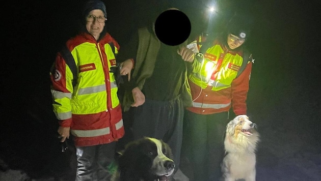 Eine Einsatzgruppe der Rettungshundestaffel hatte den Mann in dem unwegsamen Suchgebiet gerettet.  (Bild: Diverse Fotografen honorarfrei/Samariterbund Kärnten)