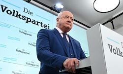 Stocker solle sich seiner Juniorpartner-Rolle bewusst werden, verlangt die FPÖ.