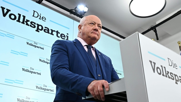 Stocker should be aware of his role as junior partner, the FPÖ demands. (Bild: APA/HELMUT FOHRINGER)