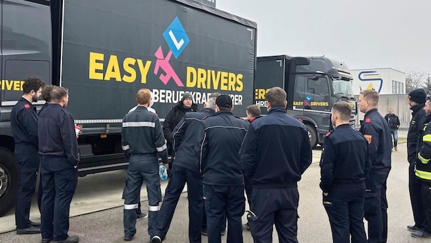 80 firefighters were specifically trained to obtain their truck driver's license at the first event in Tulln. (Bild: Easy Drivers)