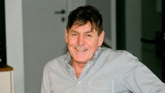 Jörg Adlassnigg hatte Pech – und dann Riesenglück. Der Kabarettist und Lehrer konnte mit der ...