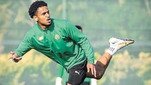 Der Stürmer zeigte im Training auf, jetzt kann Mmaee endlich Rapid helfen. (Bild: Red Ring Shots/Daniel Widner | SK Rapid Wien)