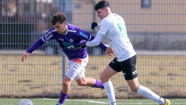 Moritz Eder (left) and Austria lost 0:2 against Hertha Wels in a test match. (Bild: Tröster Andreas)