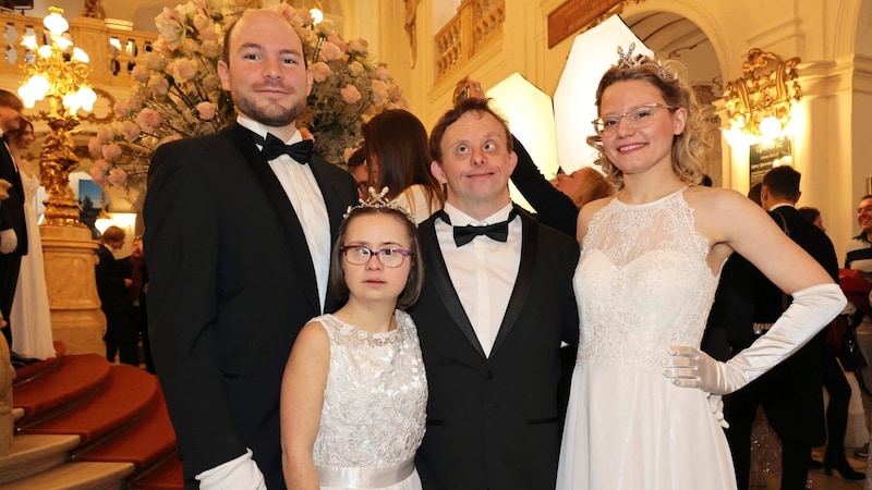 The two inclusive couples: Markus Faymann and Lena Strohriegel and Joachim Lampel and Laetitia Gauby. (Bild: Jauschowetz Christian/Christian Jauschowetz)