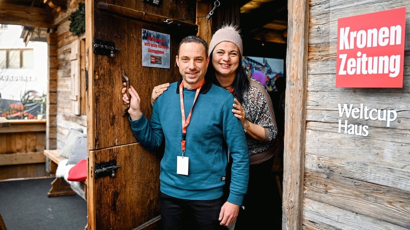 A very warm welcome! "Thanks to the 'Krone', we have everything we need - totally cool," beamed Sandra and Markus Wenigwieser from Oberndorf. (Bild: Wenzel Markus/Markus Wenzel)