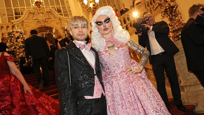 Pandora Nox (right) and Liam Choclit
