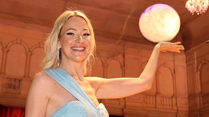 The moon is at the center of this year's opera revue.