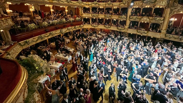 The Graz Opera House was transformed into the most beautiful ballroom in Styria. (Bild: Jauschowetz Christian)