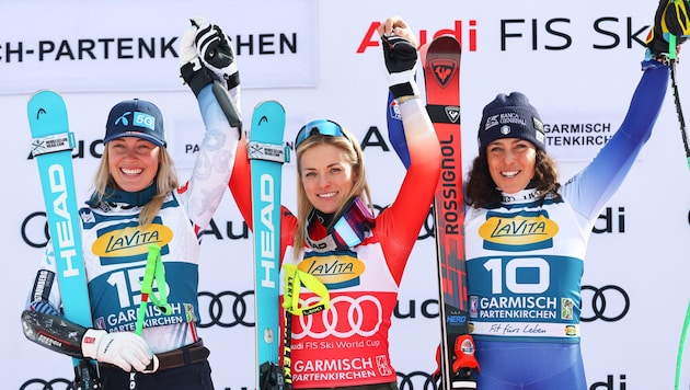 Lara Gut-Behrami (mi.) gewinnt den letzten Super-G vor der Ski-WM, Federica Brignone (re.) und Kajsa Vickhoff Lie (li.) komplettieren das Podium. (Bild: GEPA/GEPA pictures)