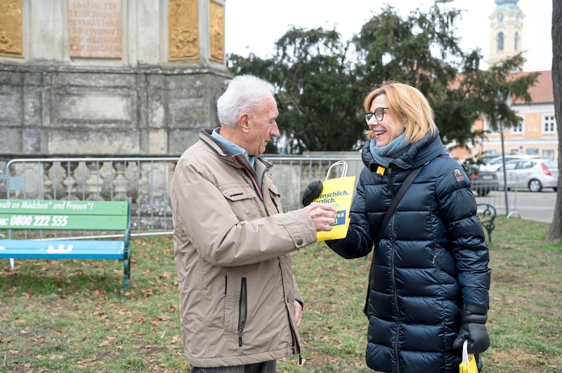 Stockeraus Bürgermeisterin Andrea Völkl ist zufrieden mit ihrem Wahlergebnis. (Bild: Diverse Fotografen honorarfrei/Attila Molnar)